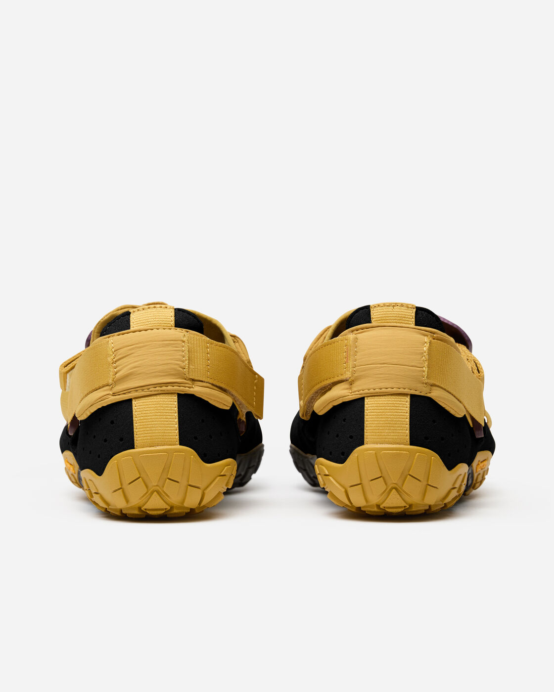 Pair of Breezandal Men's Mustard and Black, five independent toes
