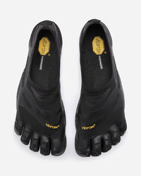 Graspifier Women's Black, segmented sole cut into independent zones