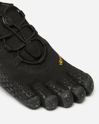 Groundsplay LS Men's Black, lacing and highly articulated construction