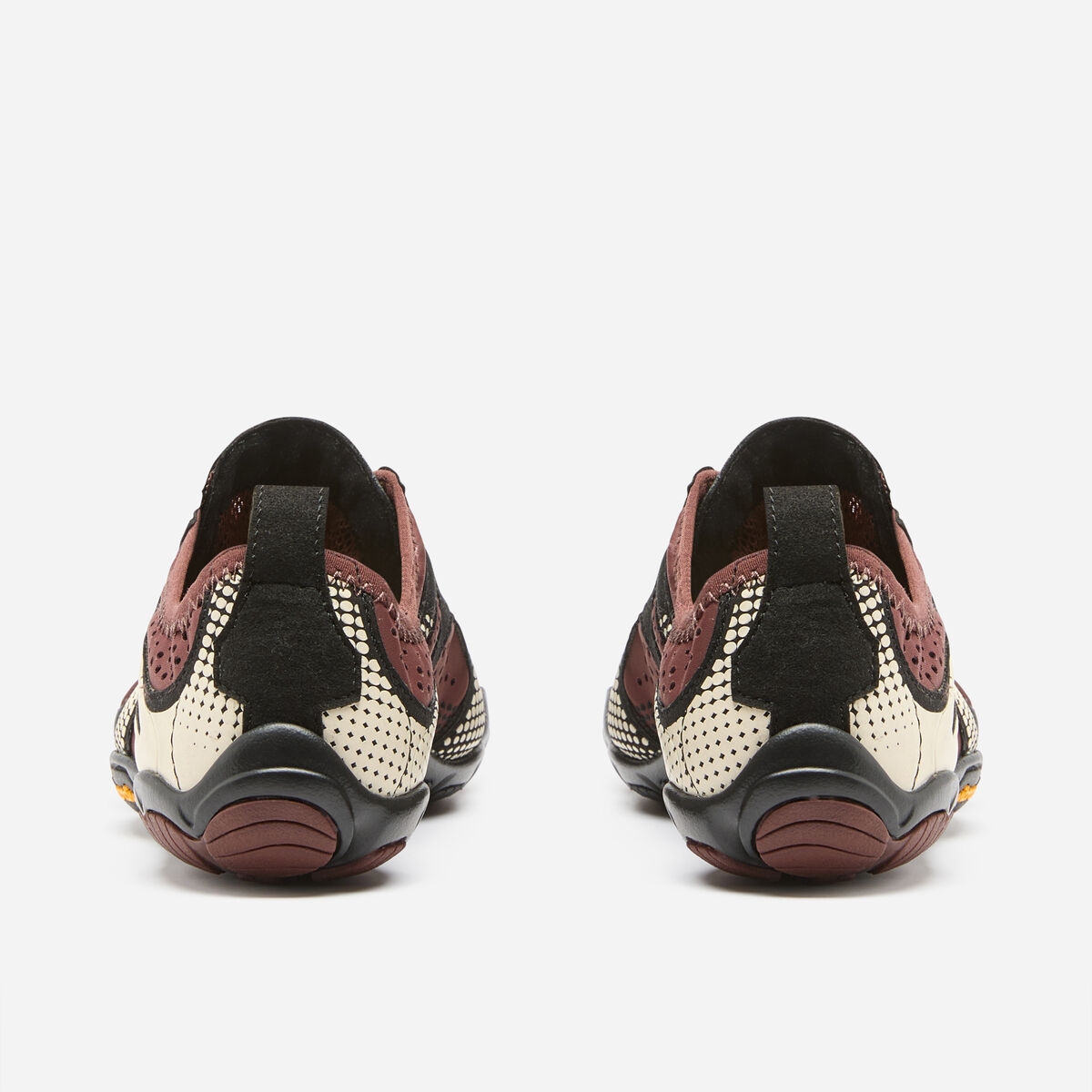 V-Run Brown, Ivory and Black, zero drop for a natural stride