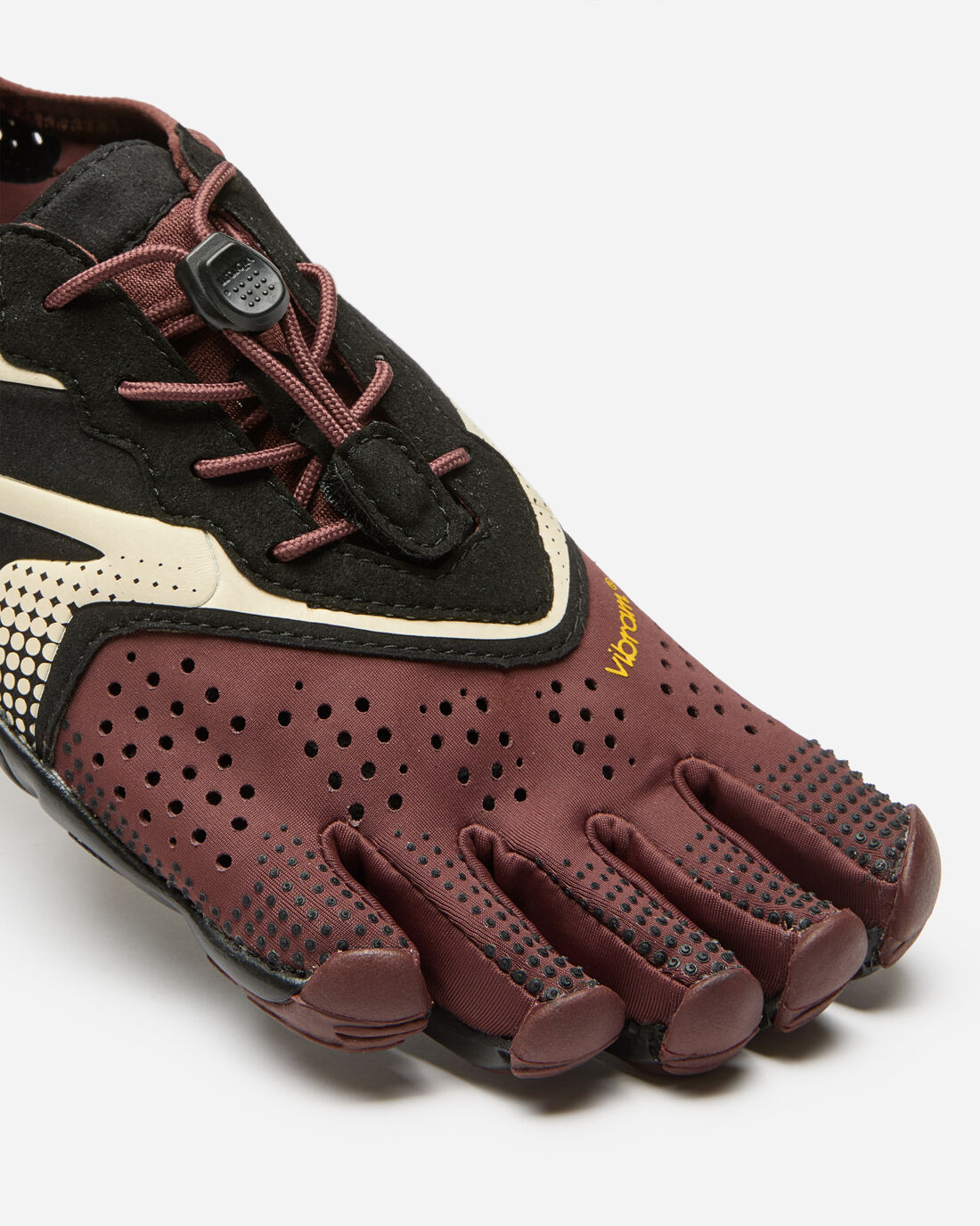Pair of V-Run Brown, Ivory and Black, five independent toes