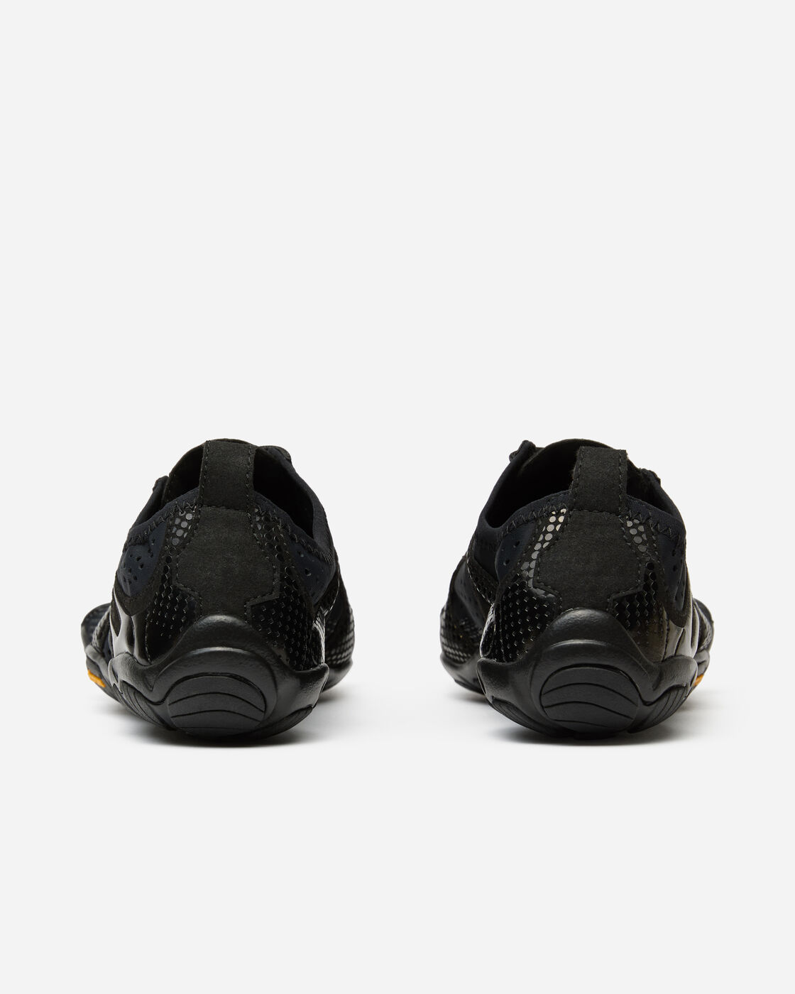 V-Run Black, soft, perforated upper for maximum ventilation