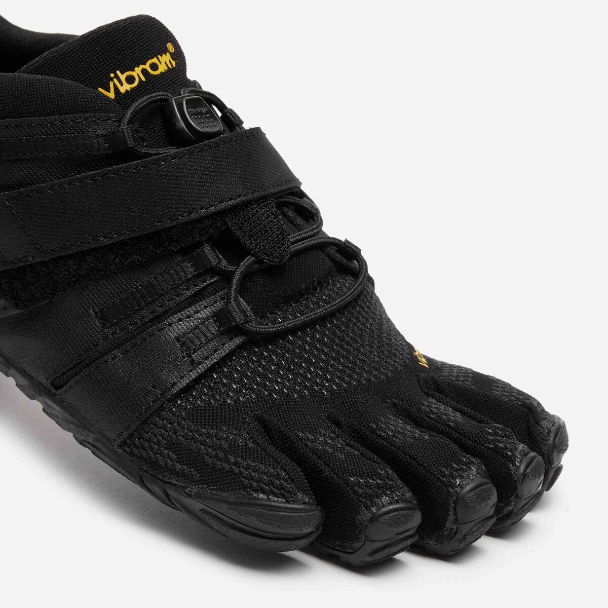 V-Train 2.0 Black, panel lacing and hook-and-loop closure