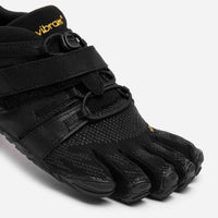 V-Train 2.0 Black, panel lacing and hook-and-loop closure